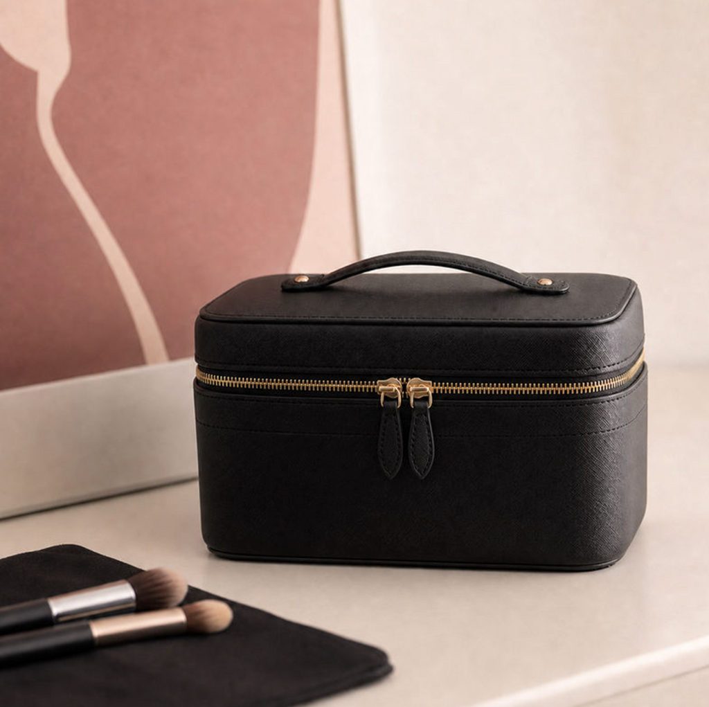 Luxury PU Leather Cosmetic Travel Organizer – Spacious Beauty & Makeup Storage Case
